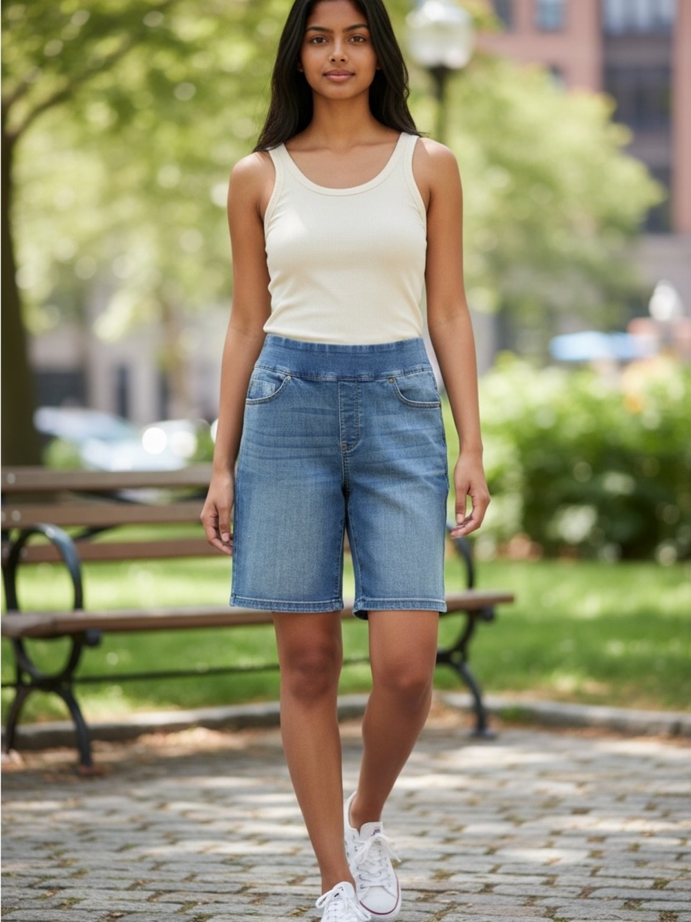 Croft & Barrow The Effortless Stretch Bermuda Pull on Denim Shorts Women's SZ 8P